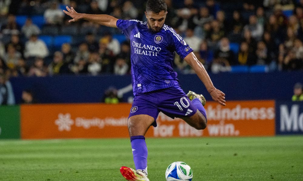 强化球队凝 强化球队凝